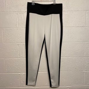 Eye Candy 3X black and white high waist legging